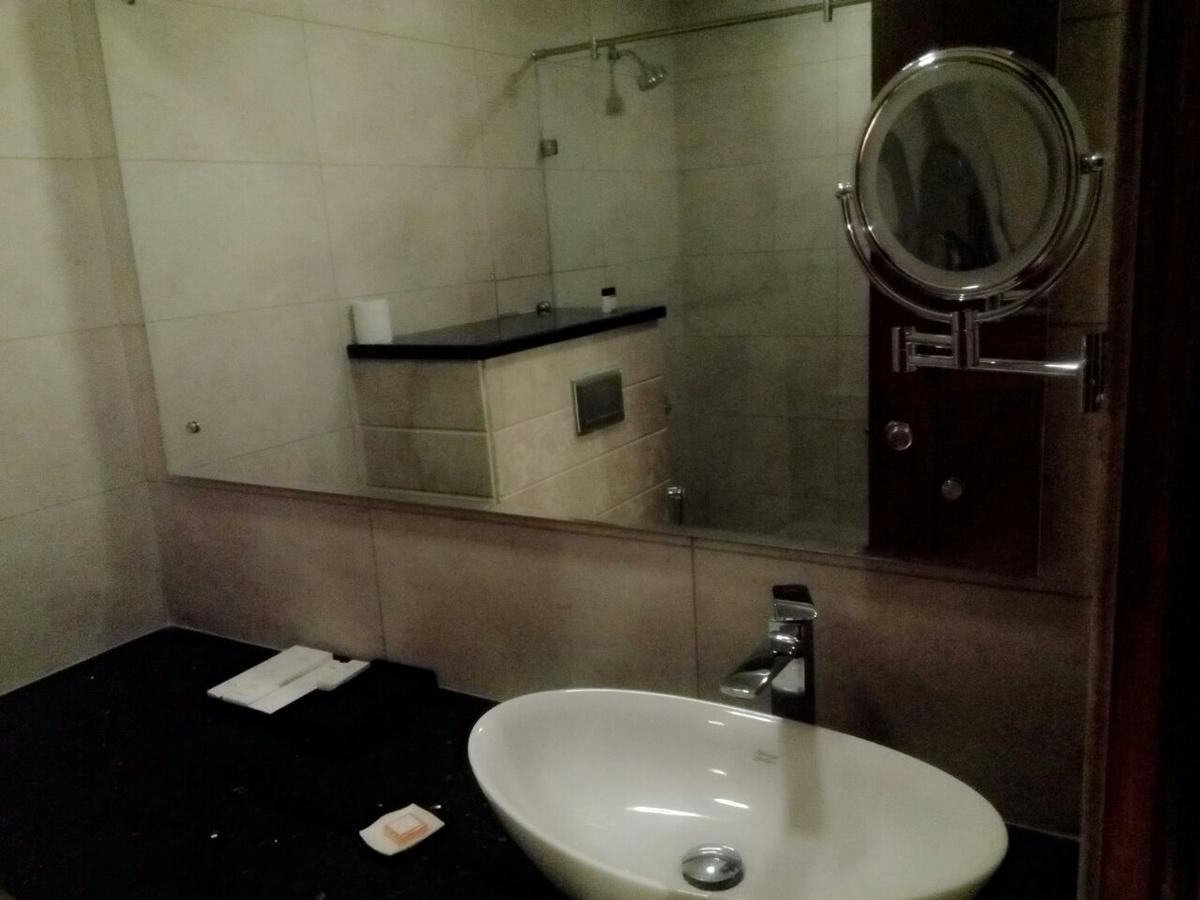 Hotel The Grand Parisian Delhi  Exterior foto